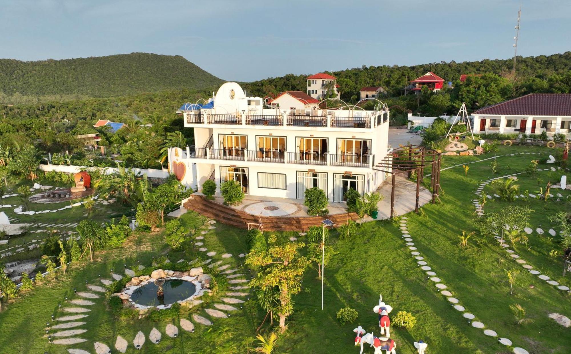 Thmorda Resort Koh Rong Sanloem Buitenkant foto